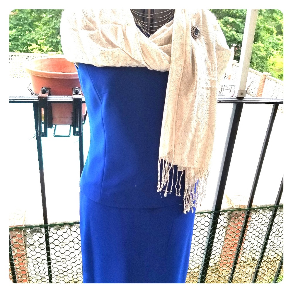 Le suit size 8 interview suit 2 piece